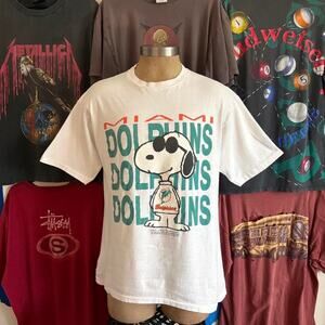 Vintage 1990s Snoopy Peanuts Miami Dolphins T-shirt